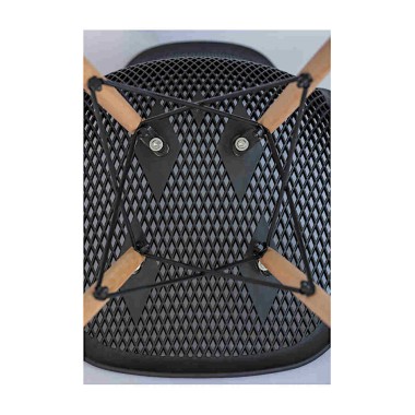 Стул пластиковый Eames DSW GRID черный